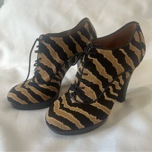 GUCCI Pony Hair Betty Lace Up Ankle Boots Size 37.5